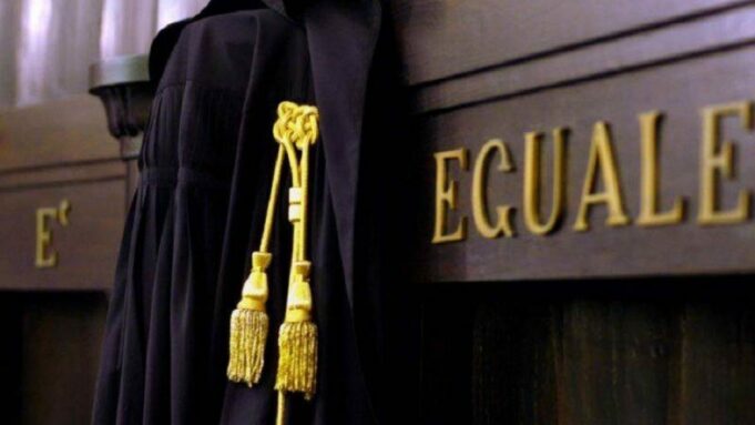 Toga-legge-1-1280x720-1 Tribunale