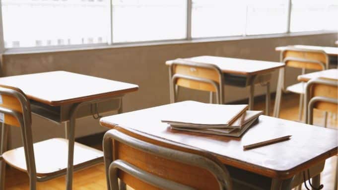 scuola-classe-banco